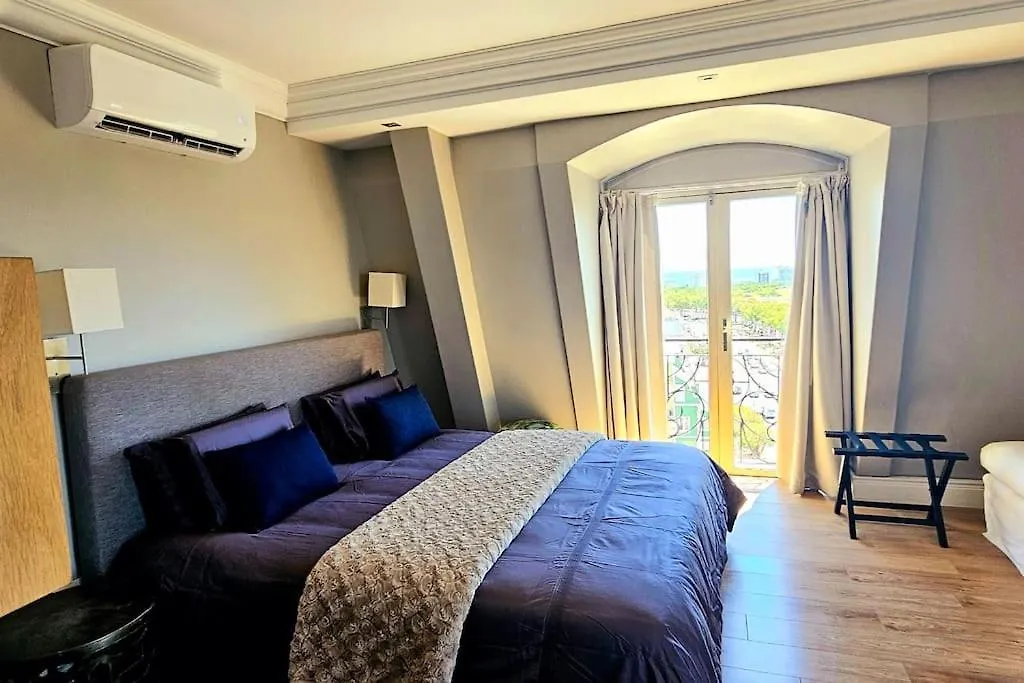 Luxury Rooftop Suite 4Bedroom Cape Royale With V&A Seapoint View Cape Town