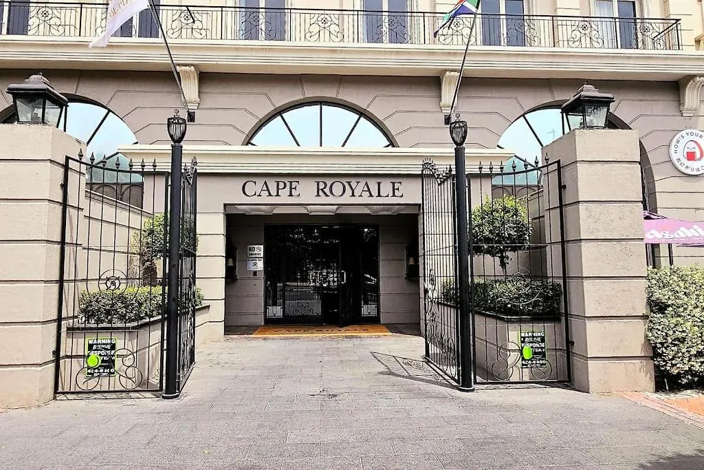 Apartment Luxury Rooftop Suite 4Bedroom Cape Royale With V&A Seapoint View Cape Town