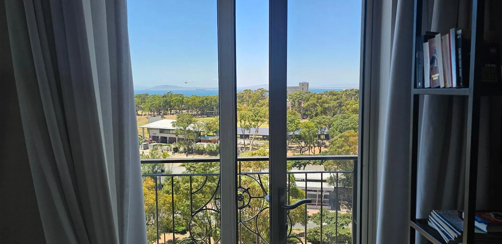 Apartment Luxury Rooftop Suite 4Bedroom Cape Royale With V&A Seapoint View Cape Town South Africa